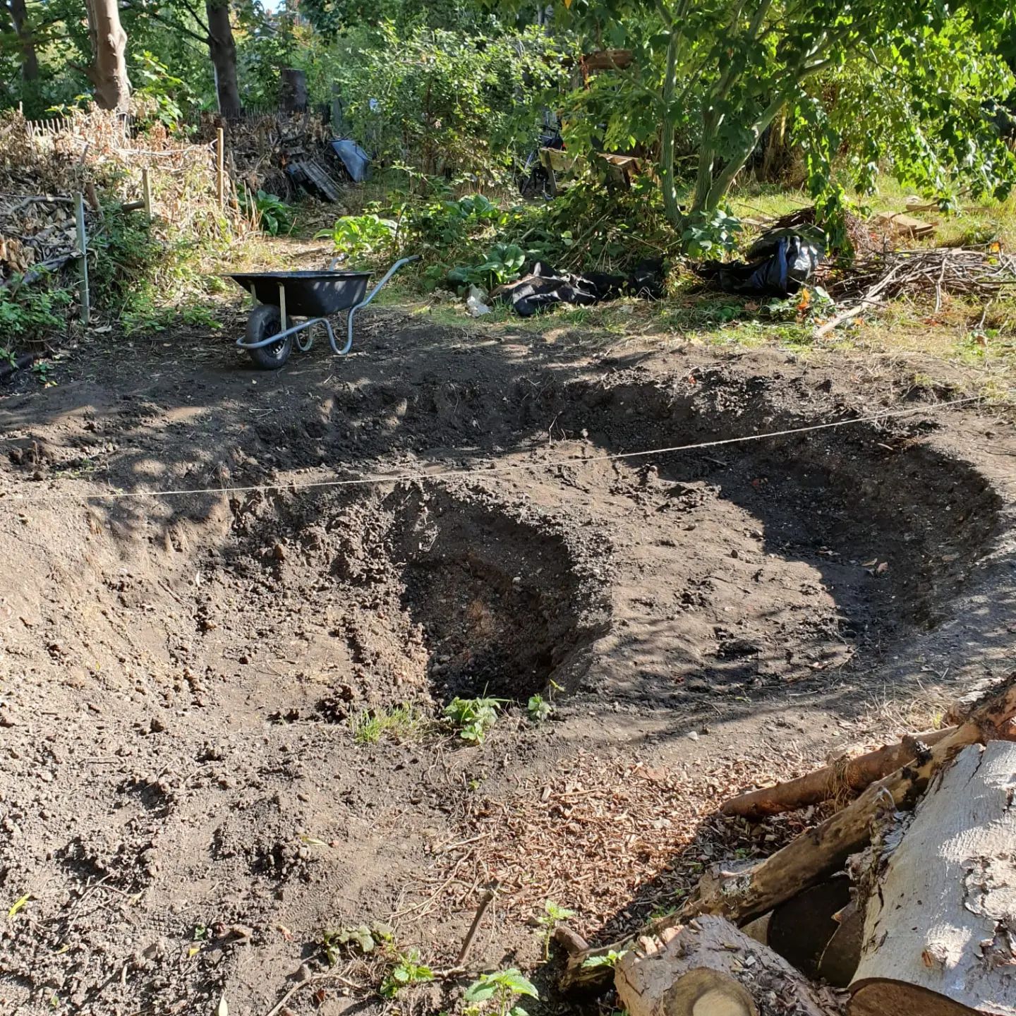 Robin Hood Community Garden habitat project days